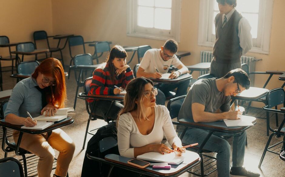 Como Estudar Redação para Concurso: Estrutura Nota 10 em 2025