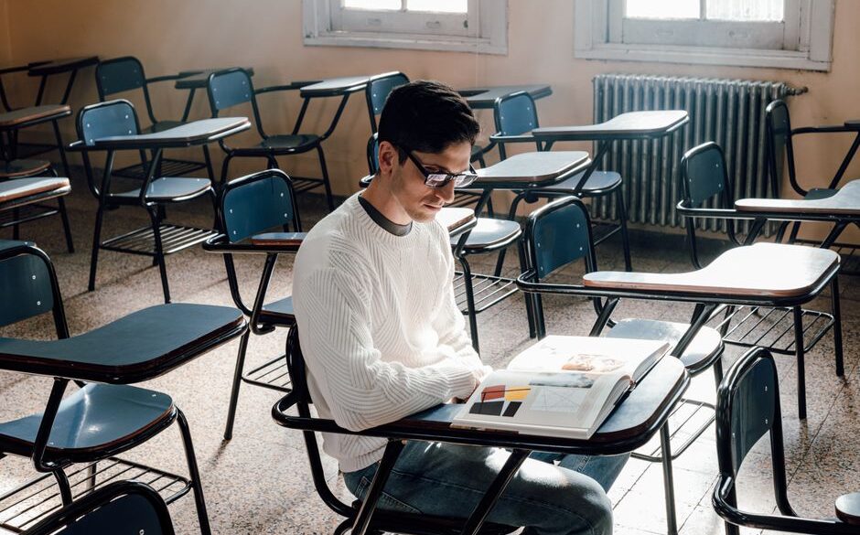 Melhor curso para concurso: Gran x Estratégia x Direção 2025